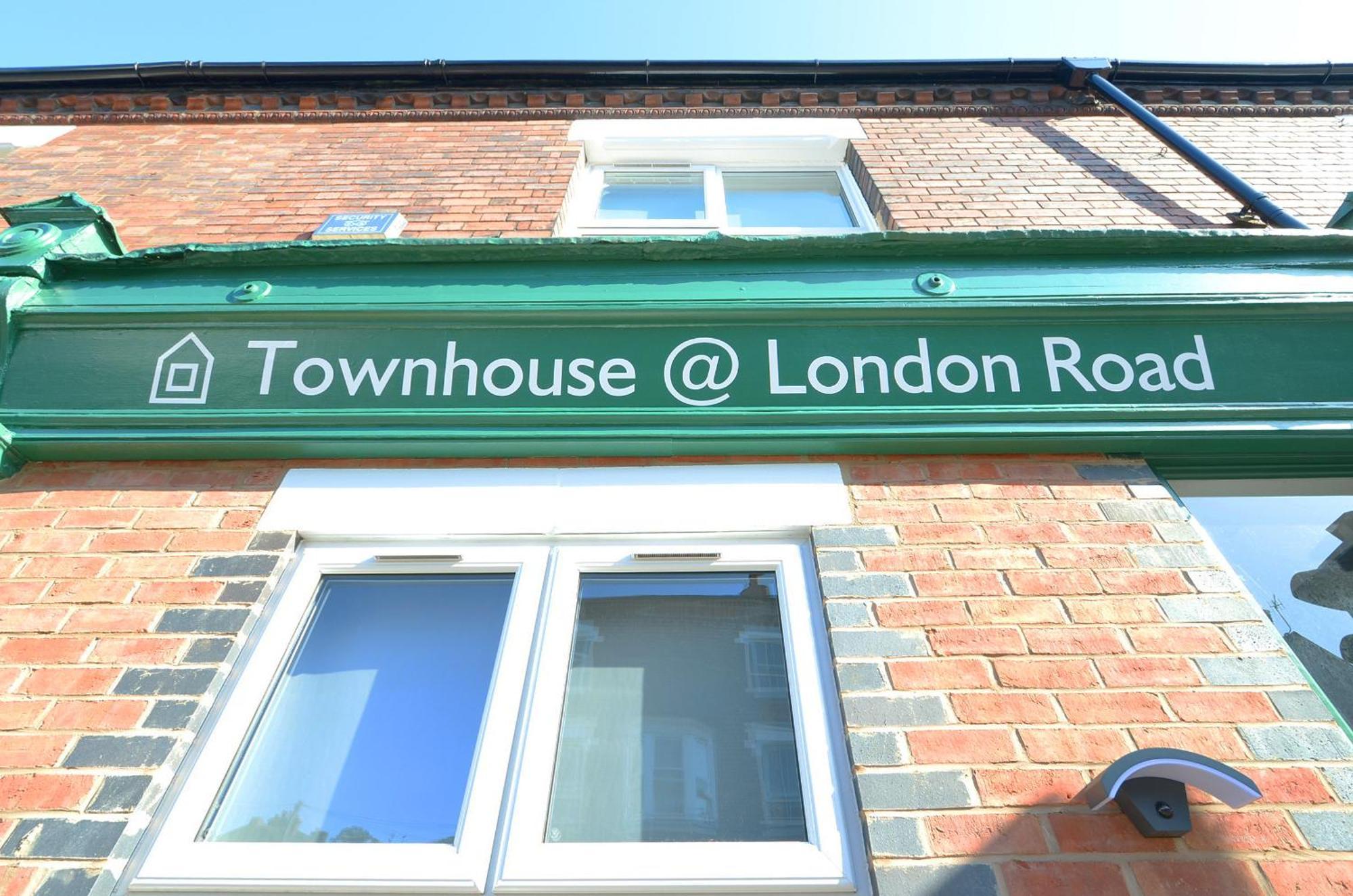 Townhouse Plus @ London Road Stoke 外观 照片